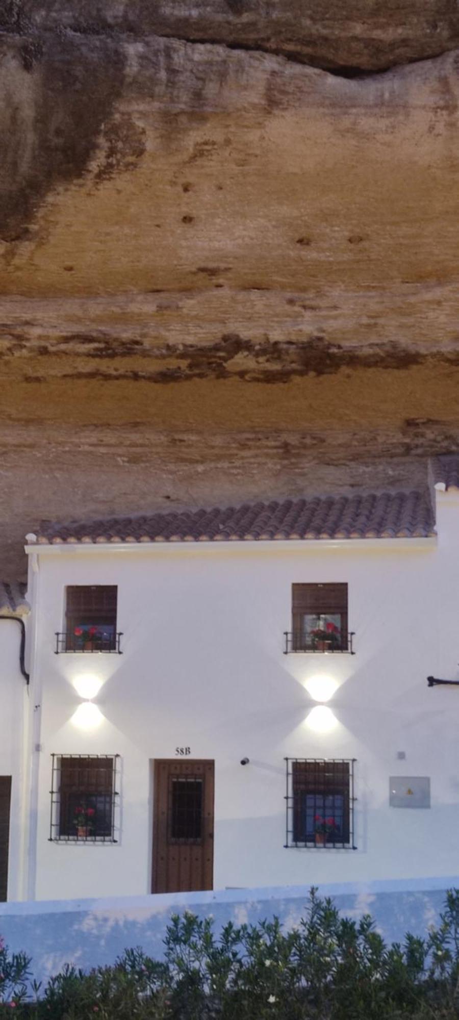 Casa Cueva Las Chicas Del Puente Setenil De Las Bodegas Room photo